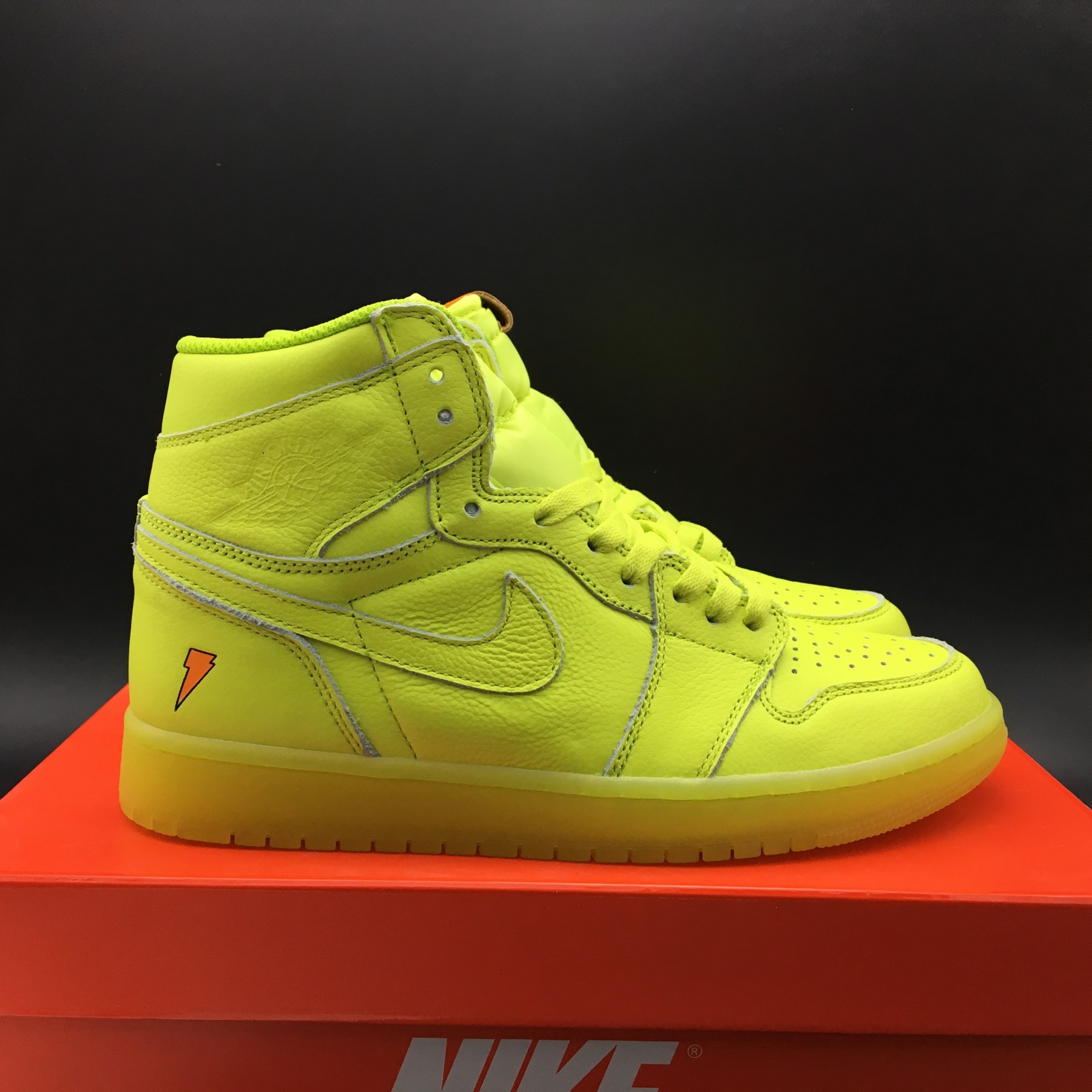 AIR JORDAN 1 RETRO HI “Gatorade”  Cyber mens AJ5997-345
