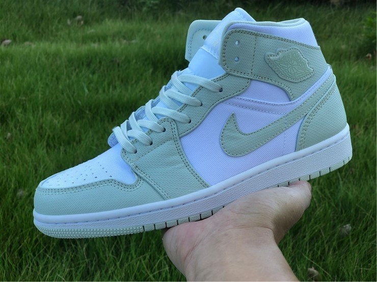 Air Jordan 1 Mid CV5280-103