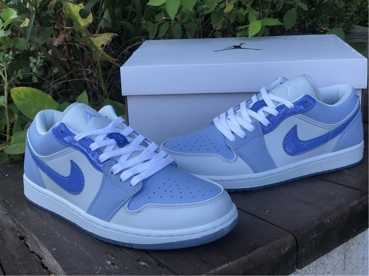 Air Jordan 1 Low Mighty Swooshers DM5442-040