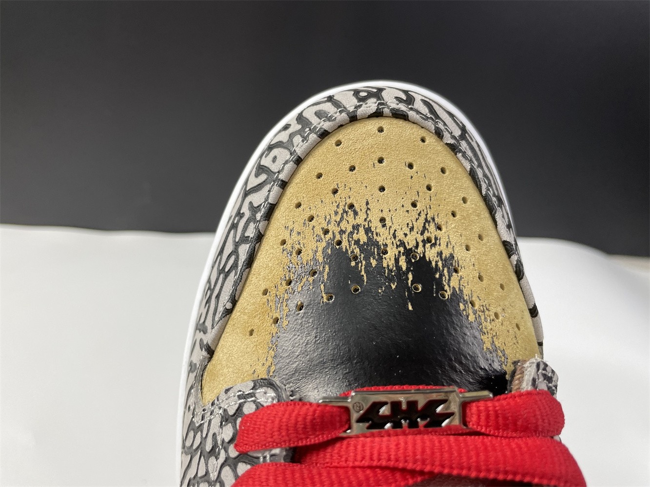 Nike SB Dunk Low”Snkrs" Dunk CZ2239-600