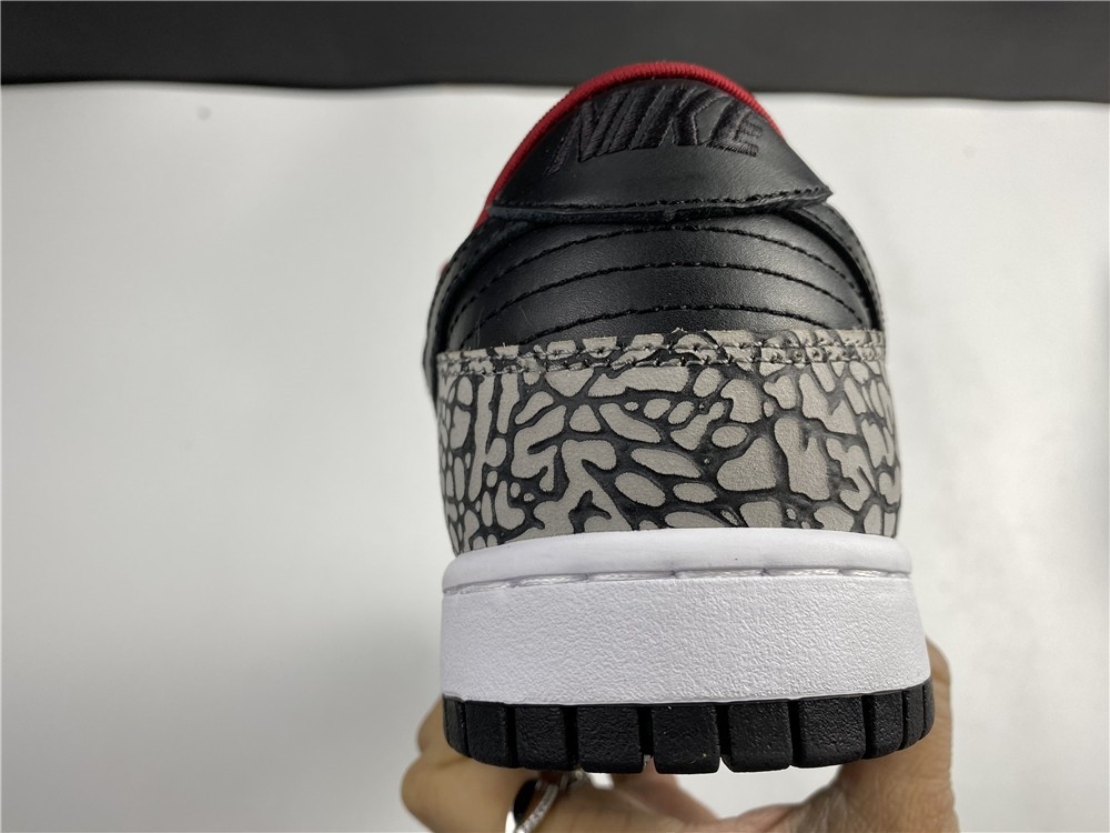 S*p*e × Nike SB Dunk Low “Black Cement"  304292-131