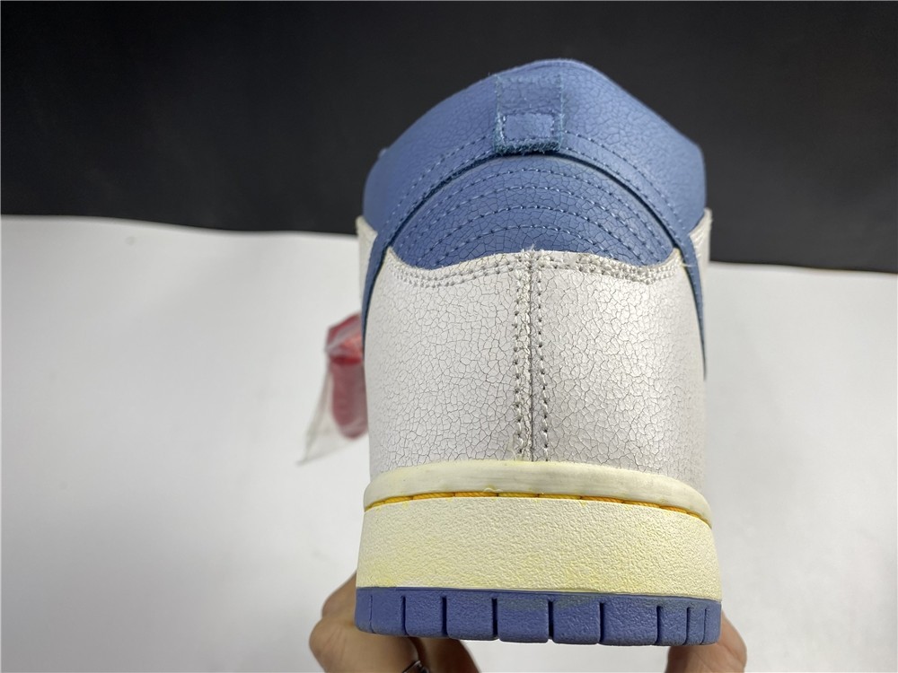 NIKE SB DUNK HIGH PRO QS CZ3334-100