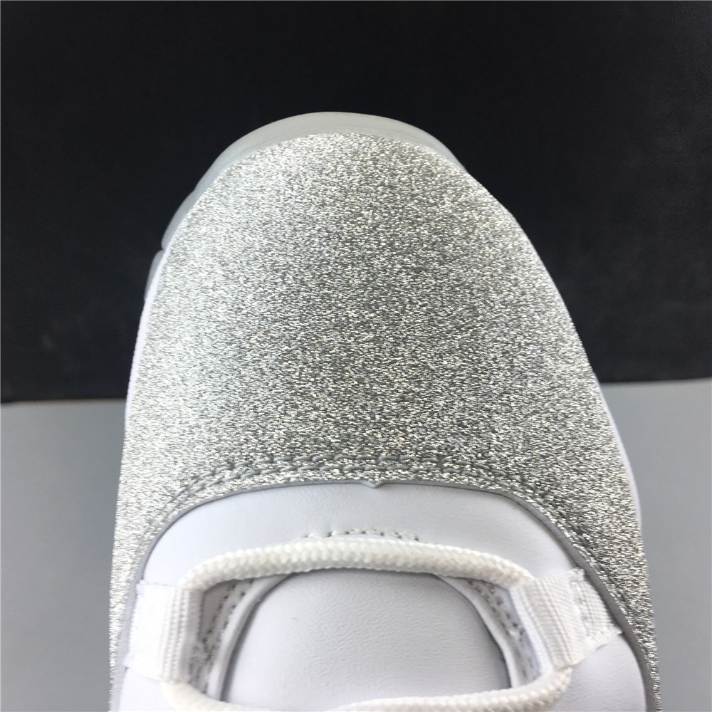 Air Jordan 11 WMNS “Metallic Silver” AR0715-100