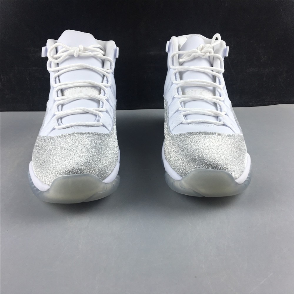 Air Jordan 11 WMNS “Metallic Silver” AR0715-100