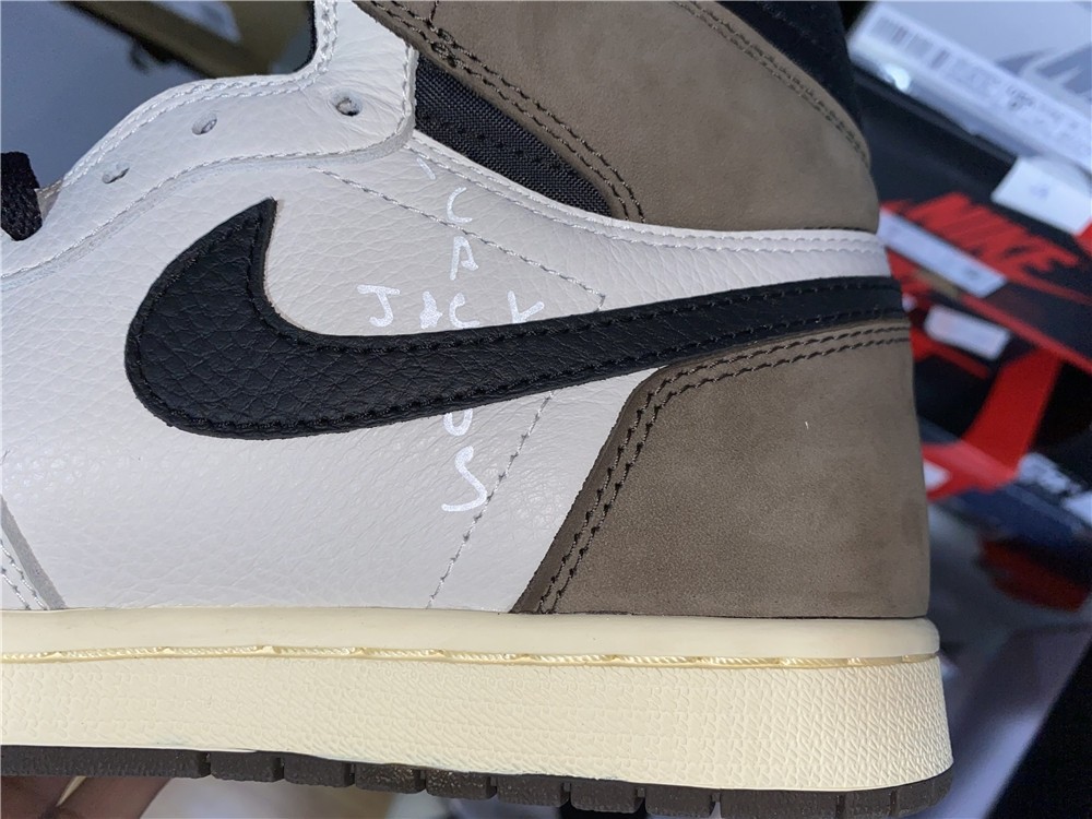 Travis Scott x Air Jordan 1 CD4487-100