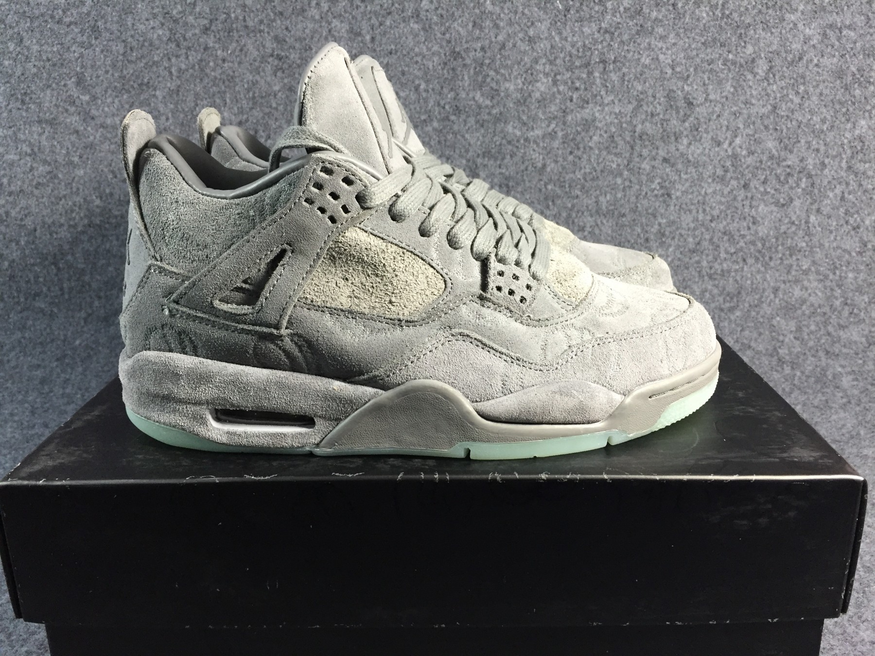Nike Air Jordan 4 retro kaws cool grey 930155 003