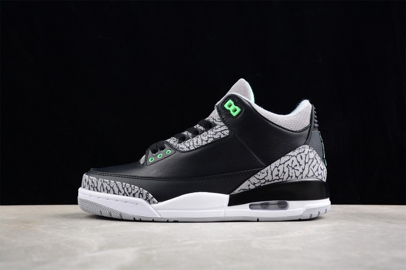Air Jordan 3 "Green Glow" CT8532-031