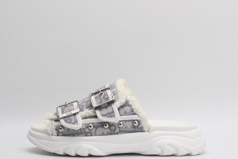 Dio*r sandal11