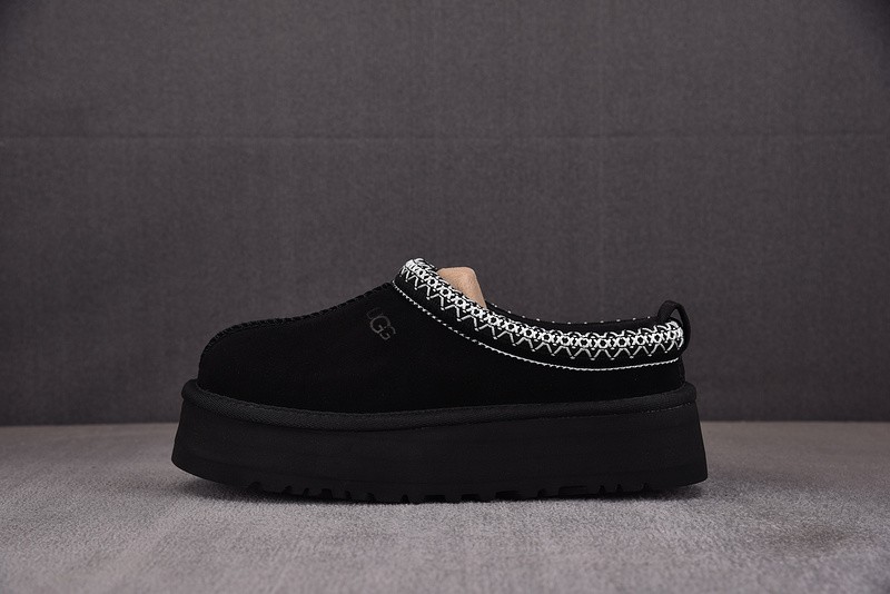 UGG SANDALS 7
