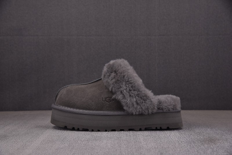 UGG SANDALS 2