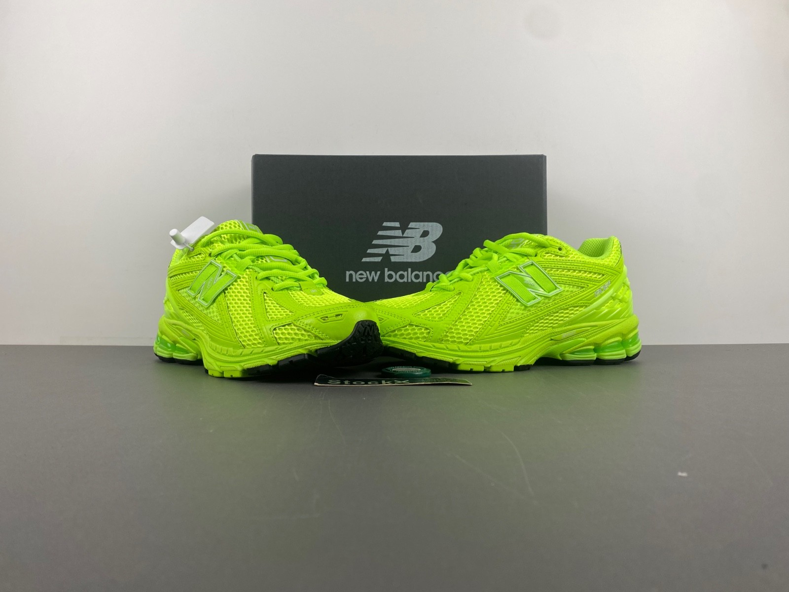 NEW BALANCE 1906R NB000052