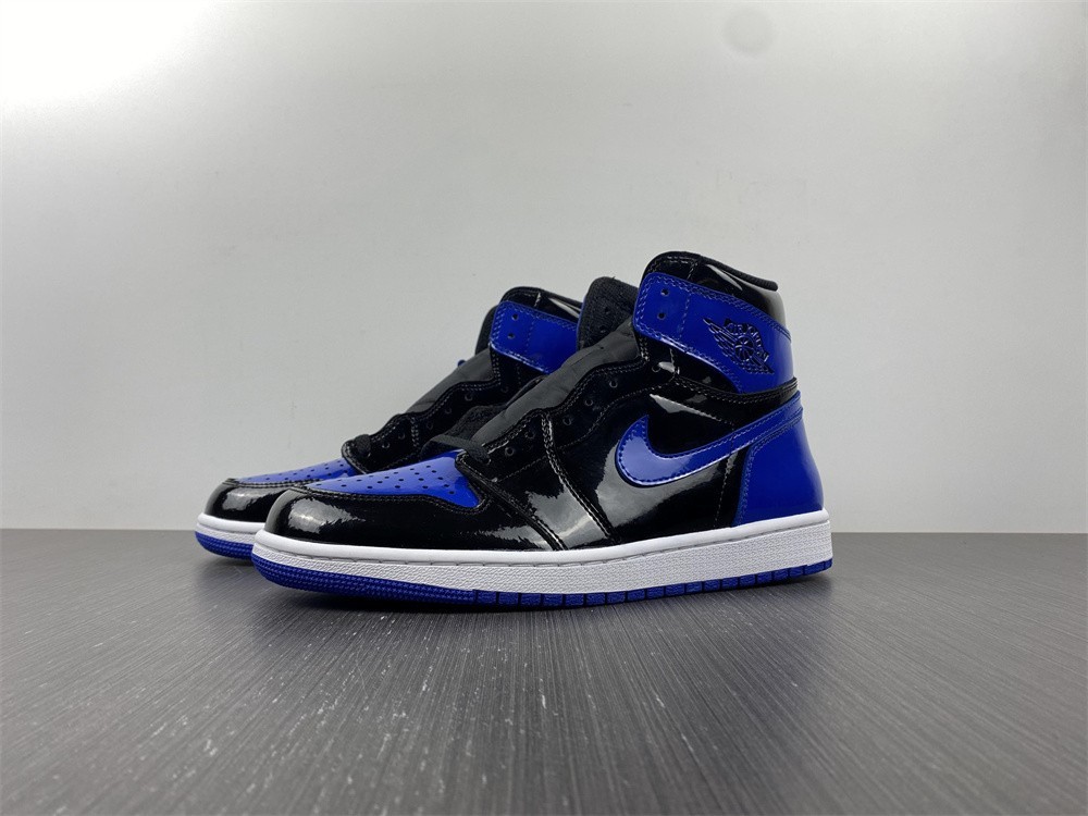AIR JORDAN 1 HIGH OG 'ROYAL PATENT' 555088-404