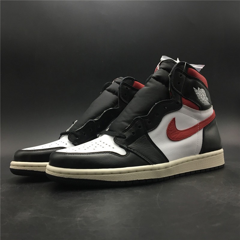 Air Jordan 1 Black White Gym Red 555088-061
