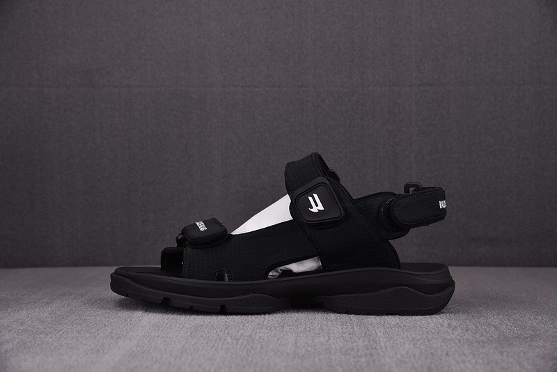 Balenciag* Sandal 25