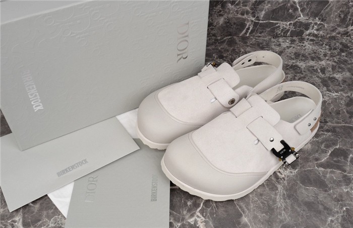 Dio*r sandal 33