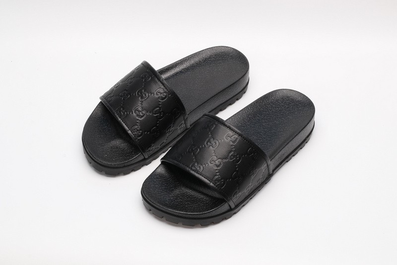 G*u*i* Sandal111