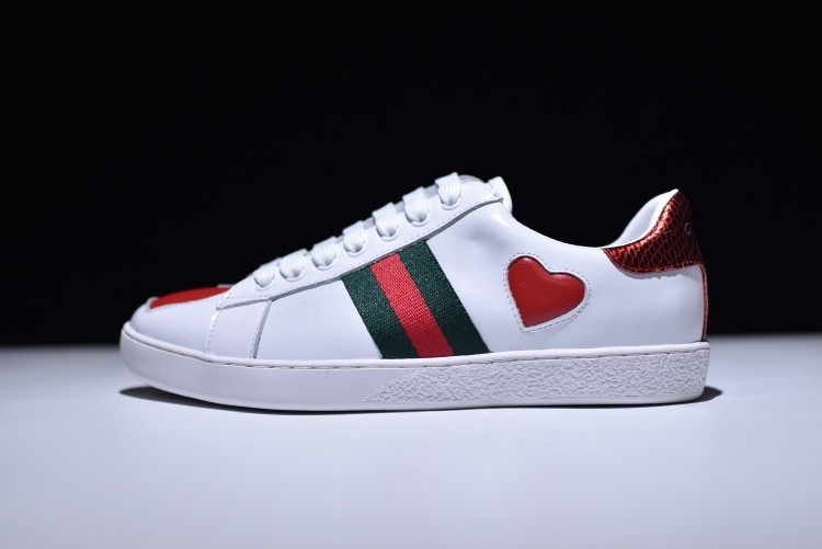 G*u*i* Ace Embroidered Low-Top Sneaker with RED HEART WOMENS