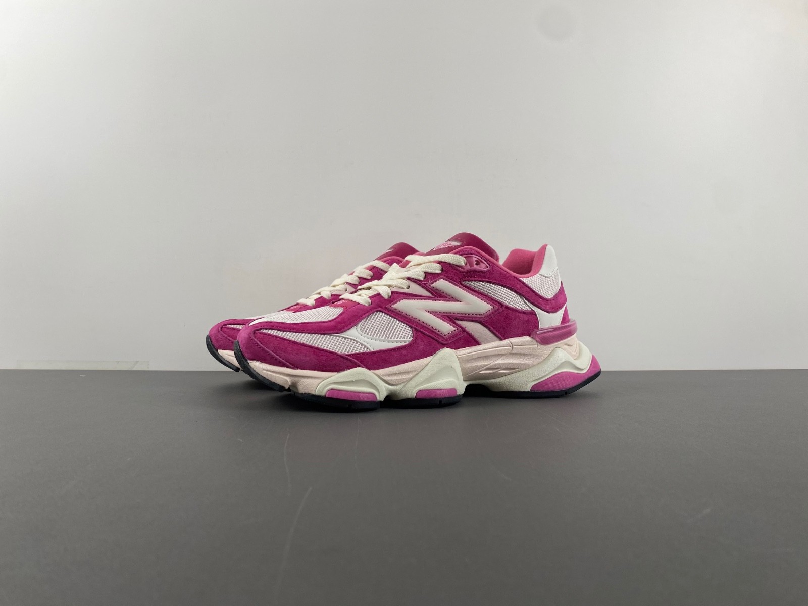 NEW BALANCE 9060 NB000044
