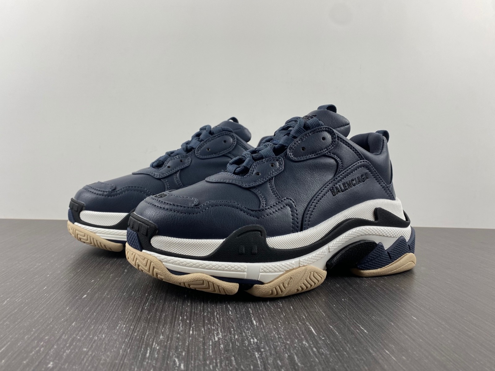 TRIPLES TRAINER SNEAKERS 2000056