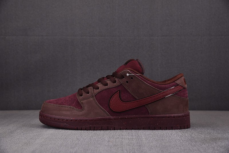 Nike SB Dunk Low Valentine's Day FN0619-600