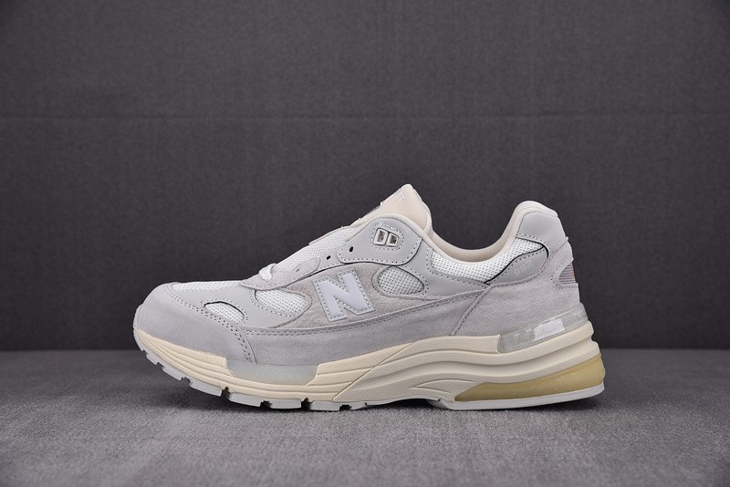 NEW BALANCE 992 NB000017