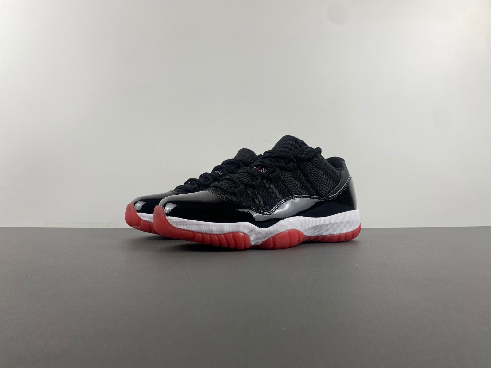 Air Jordan 11 Retro Low 'Bred' 2025  FV5104-006