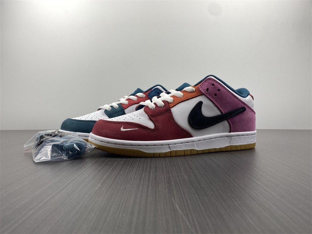 Parra x Nike SB Dunk Low DH7695-100