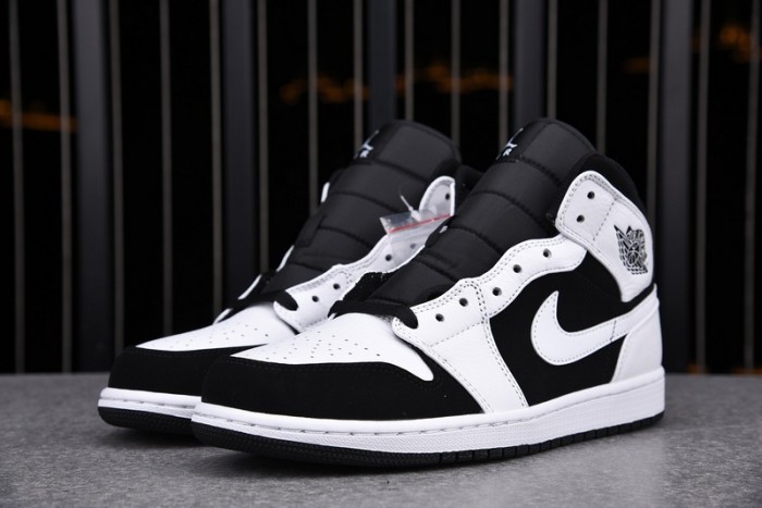 Air Jordan 1 Retro Mid 'Tuxedo' 554724-113
