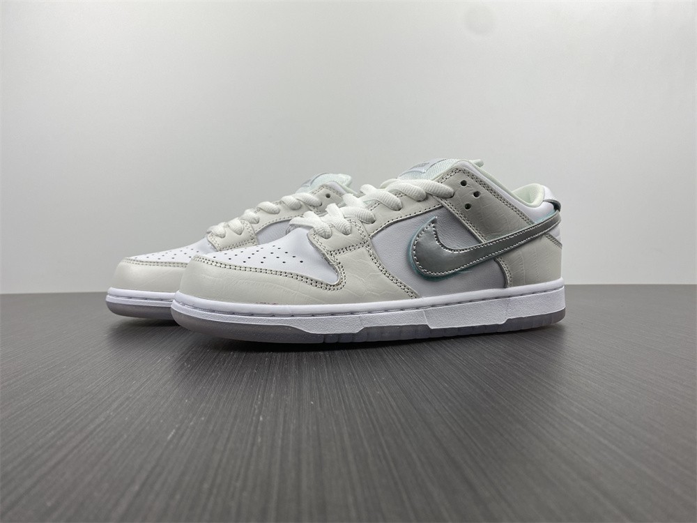 NIKE Dunk Low PRO OG SB BV1310-100