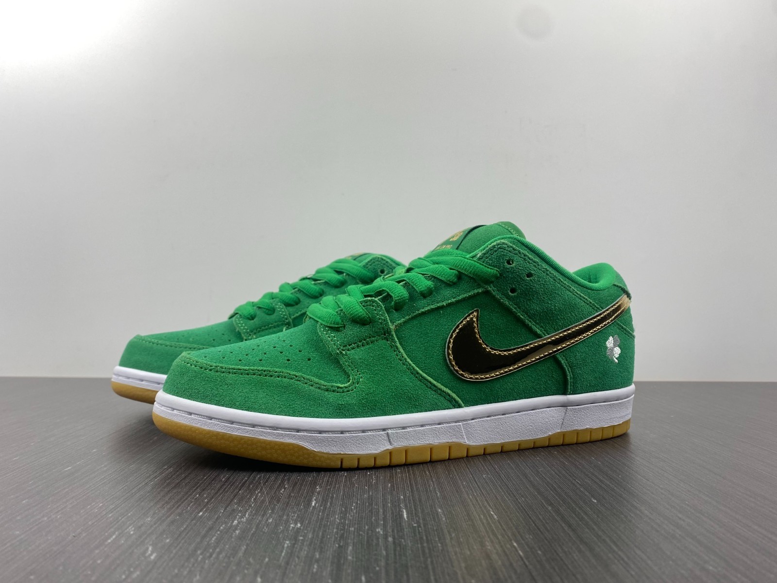 Nike SB Dunk Low St. Patrick's Day BQ6817-303