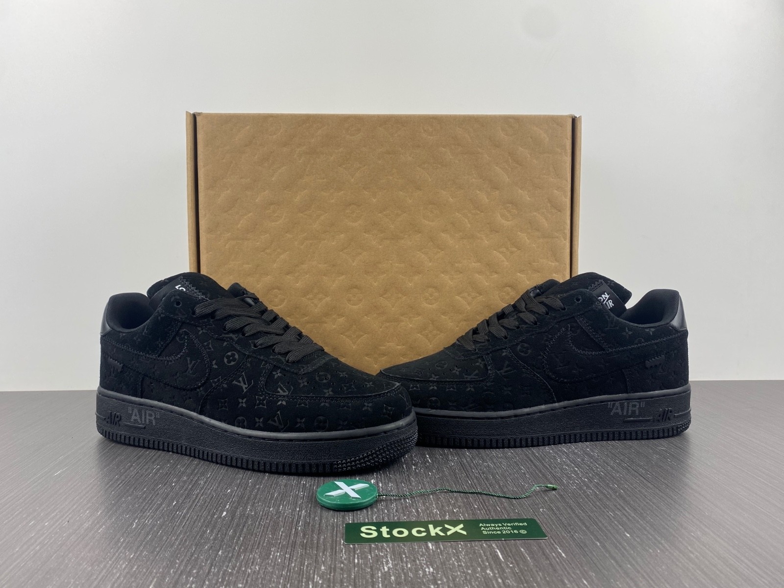 L-V And Nike "Air Force 1" By Virgil Abloh - Black / Black. 1A9VD7