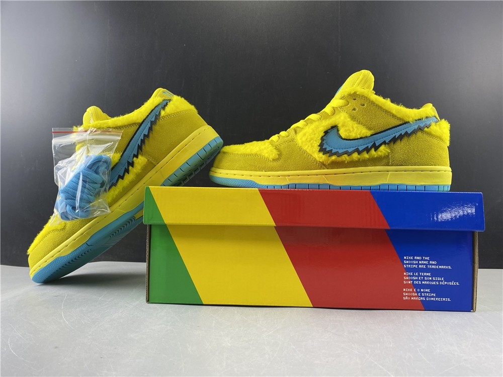 Grateful Dead x Nike SB Dunk Low“ Yellow Bear”  CJ5378-700
