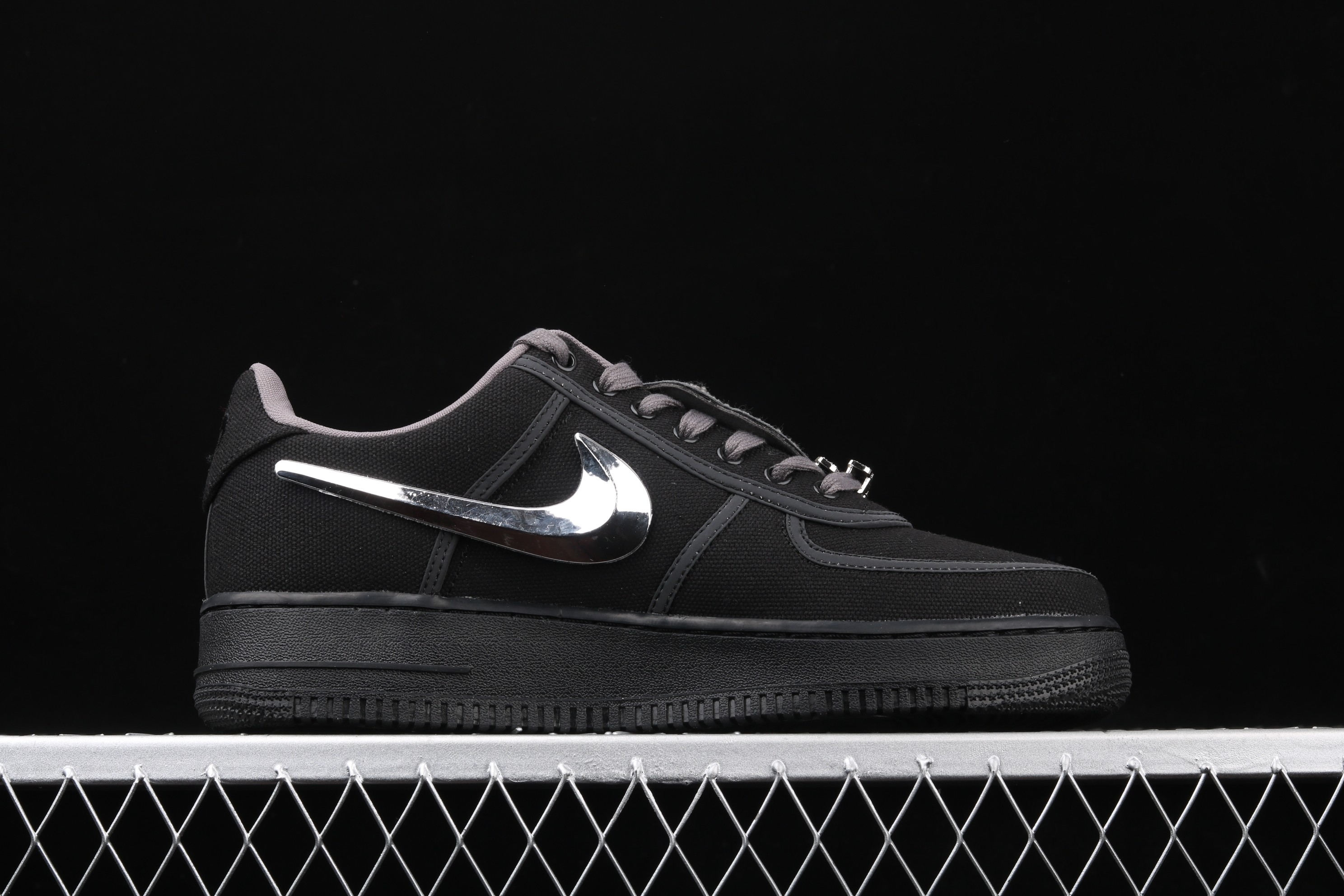 Travis Scott Nike Air Force 1 BLACK AQ4211-001