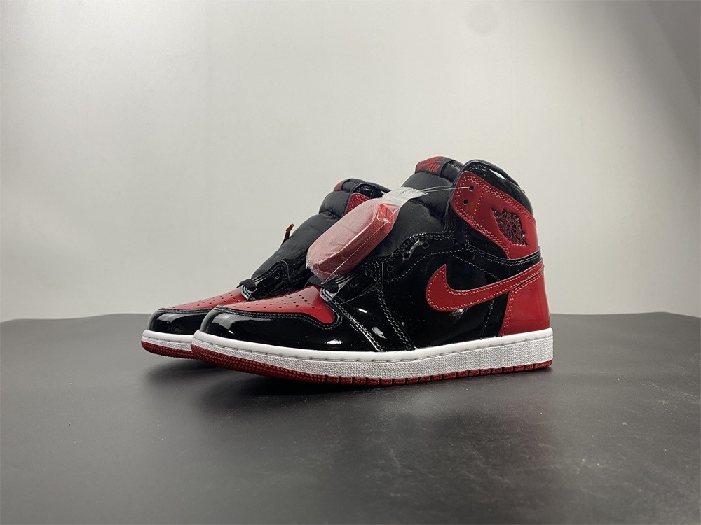 AIR JORDAN 1 HIGH OG 'BRED PATENT' 555088-063