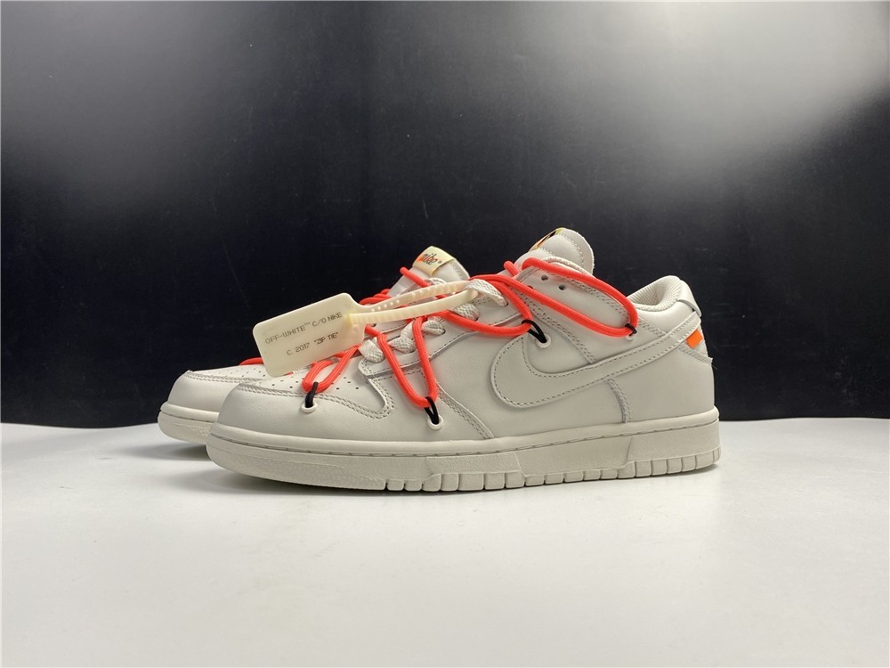 Off-White x Nike Dunk Low  CT0856-900
