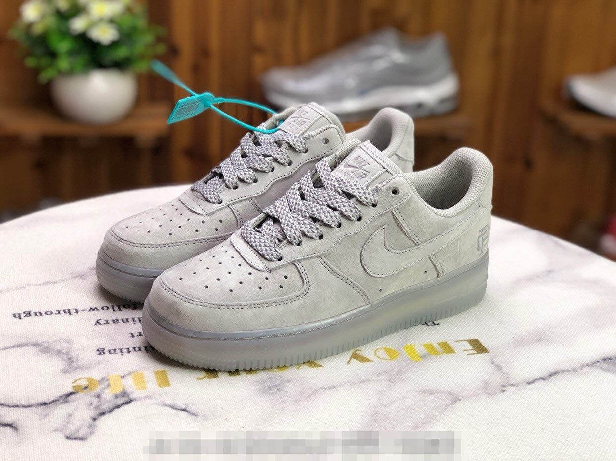 Air Force 1 07 LV8 Suede AF1 AA1117-188