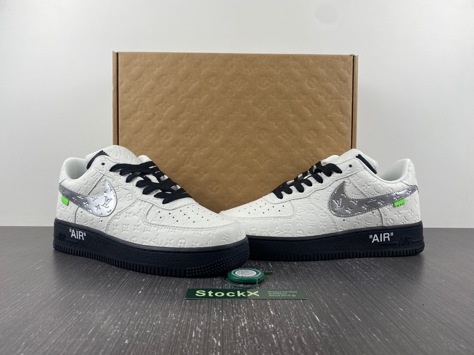 NIKE LOW AIR FORCE 1 X WHITE White / Black MS0232