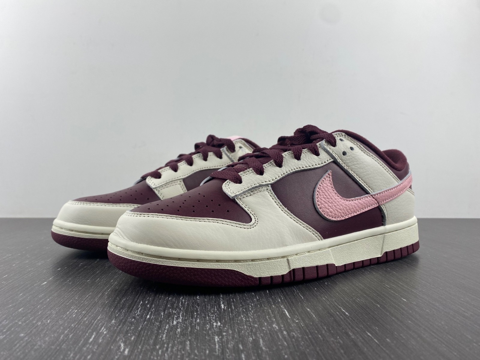 Nike Dunk Low Valentine's Day DR9705-100