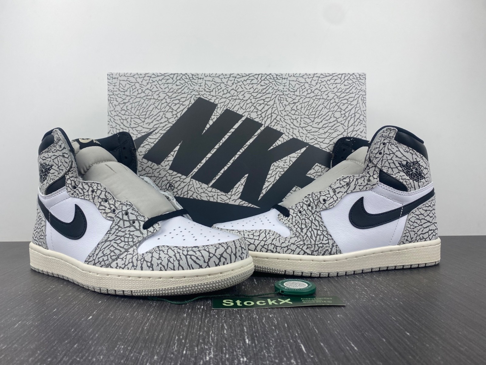 Air Jordan 1 Retro High OG White Cement - DZ5485-052