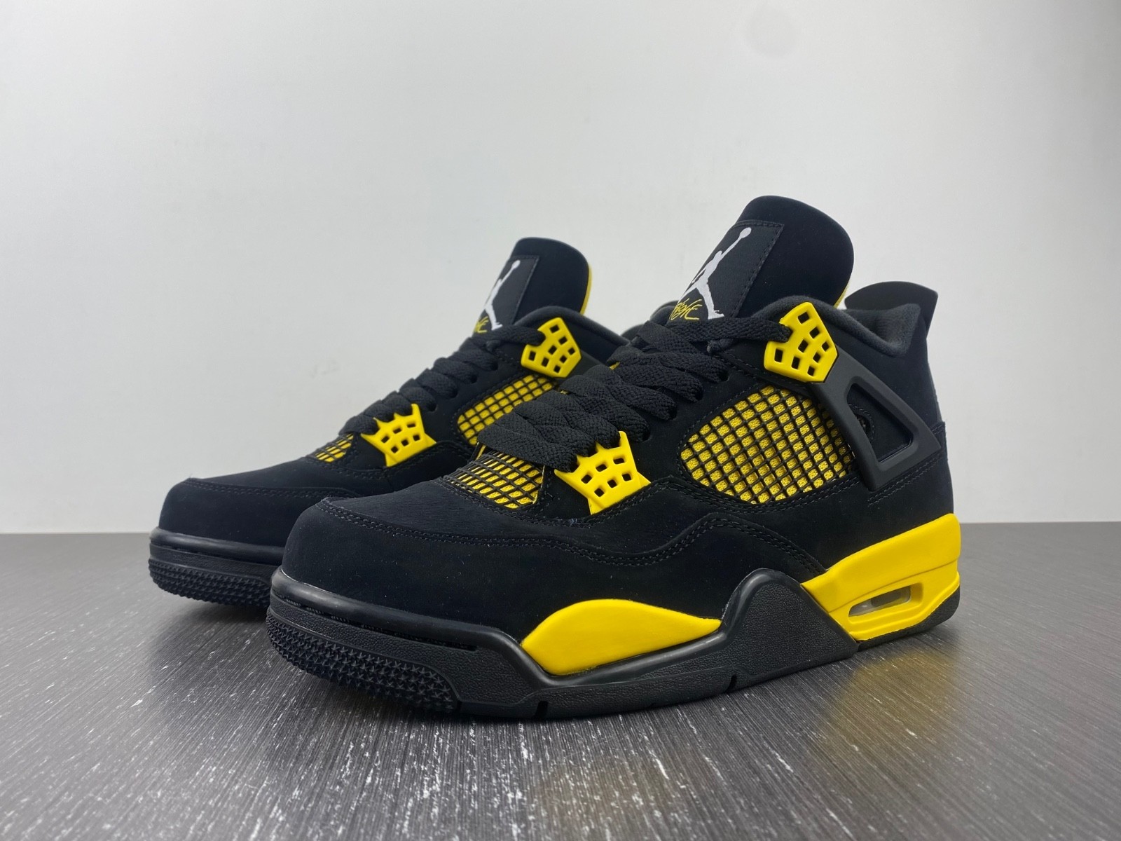 Air Jordan 4 Thunder 2023 DH6927-017