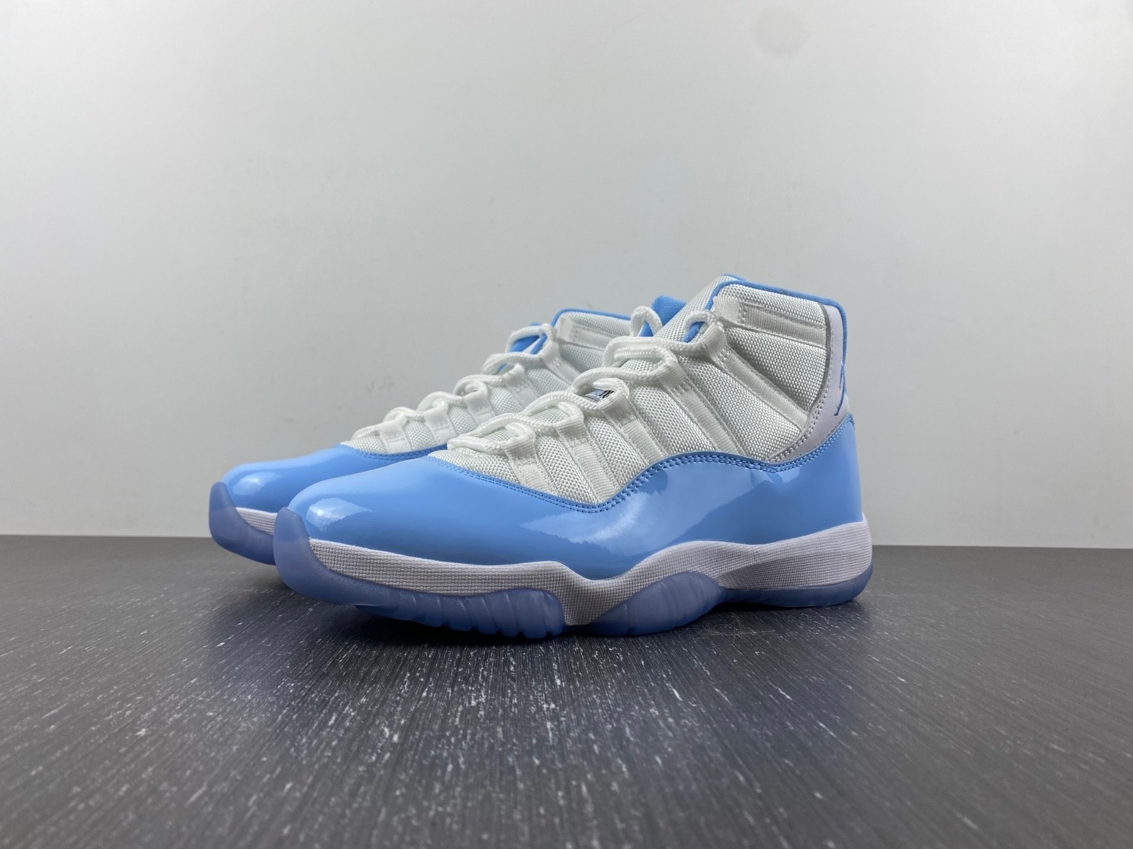 Nike Air Jordan 11 XI Retro CT8012-141