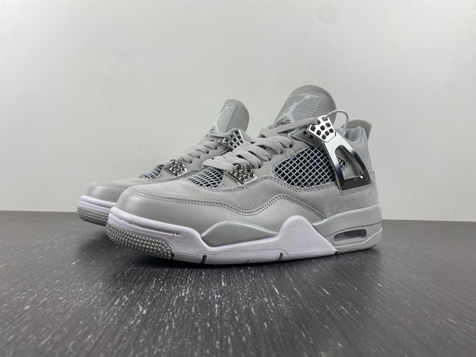 Air Jordan 4 Womens Frozen Moments AQ9129-001