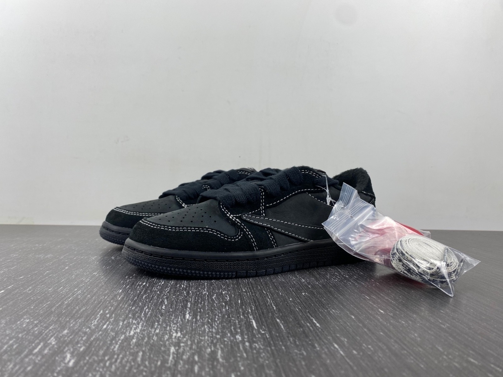 Kids Travis Scott x Air Jordan 1 OG Low DO5442-001