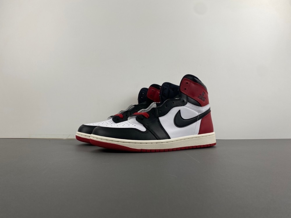 Air Jordan 1 High OG "Black Toe" Reimagined DZ5485-106 ( New )