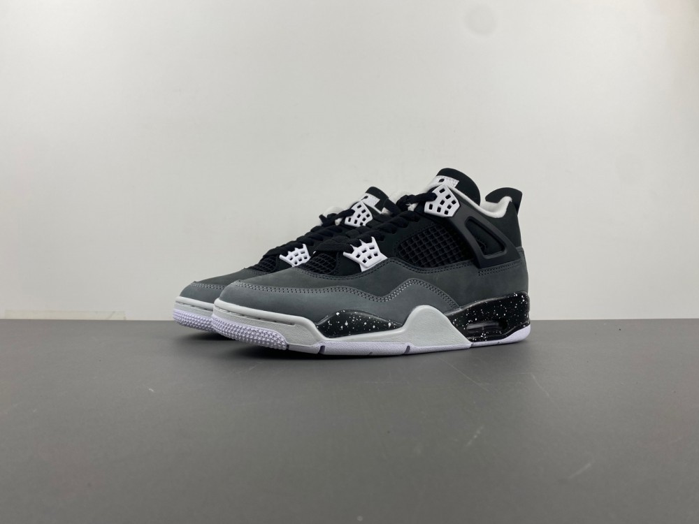 Air Jordan 4 Retro 'Fear' FQ8138-002