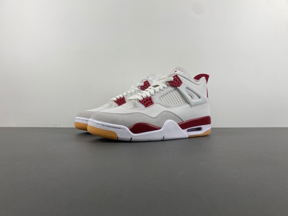Nike SB X Air Jordan 4 Retro SP 'Varsity Red' DR5415-106