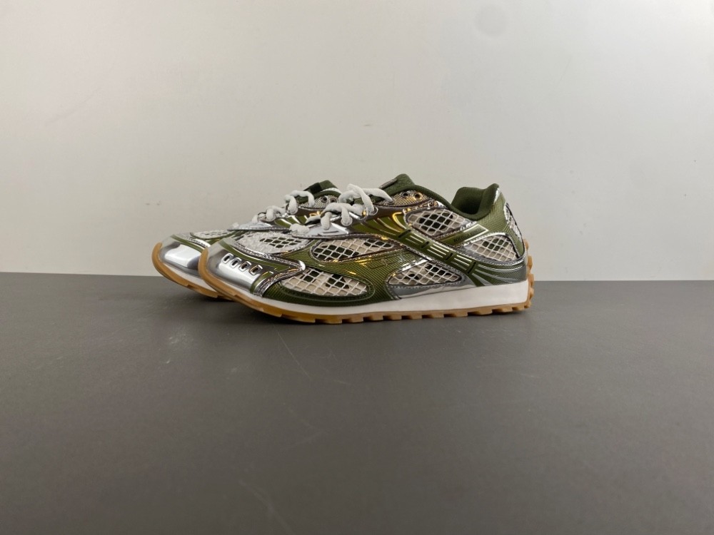 Bo*te*ga Ve*ne*ta Orbit Sneaker In Cream - Mud & White 741357 V2X40 2848