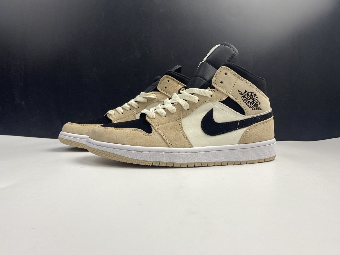 Air Jordan 1 Mid BQ6472-800